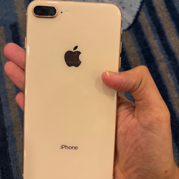 iPhone 8 Plus 256GB/Touch ID working perfectly - Picture 7 of 13